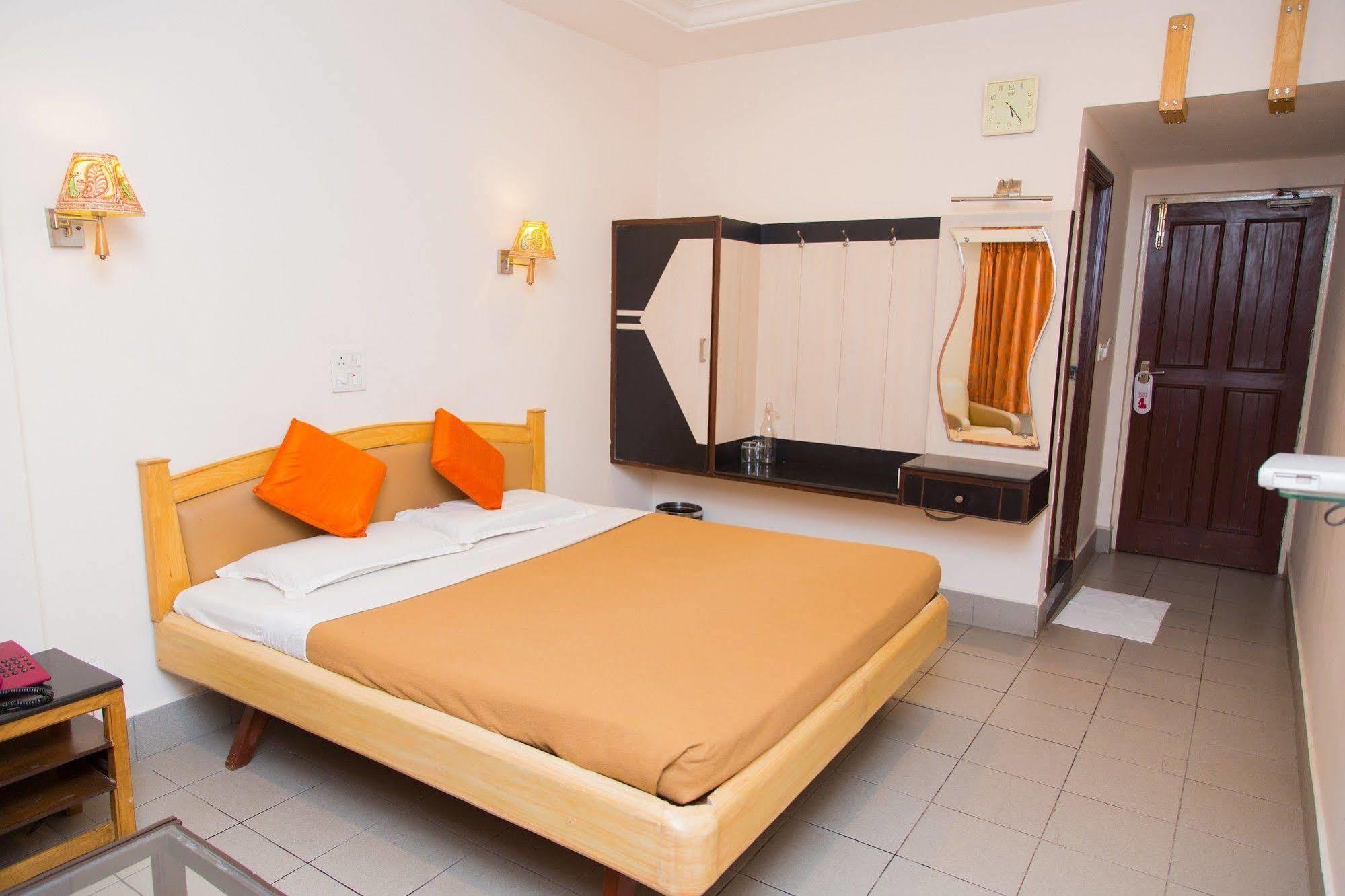 Fabhotel Kinnera Comforts Railway Station Visakhapatnam Exterior photo