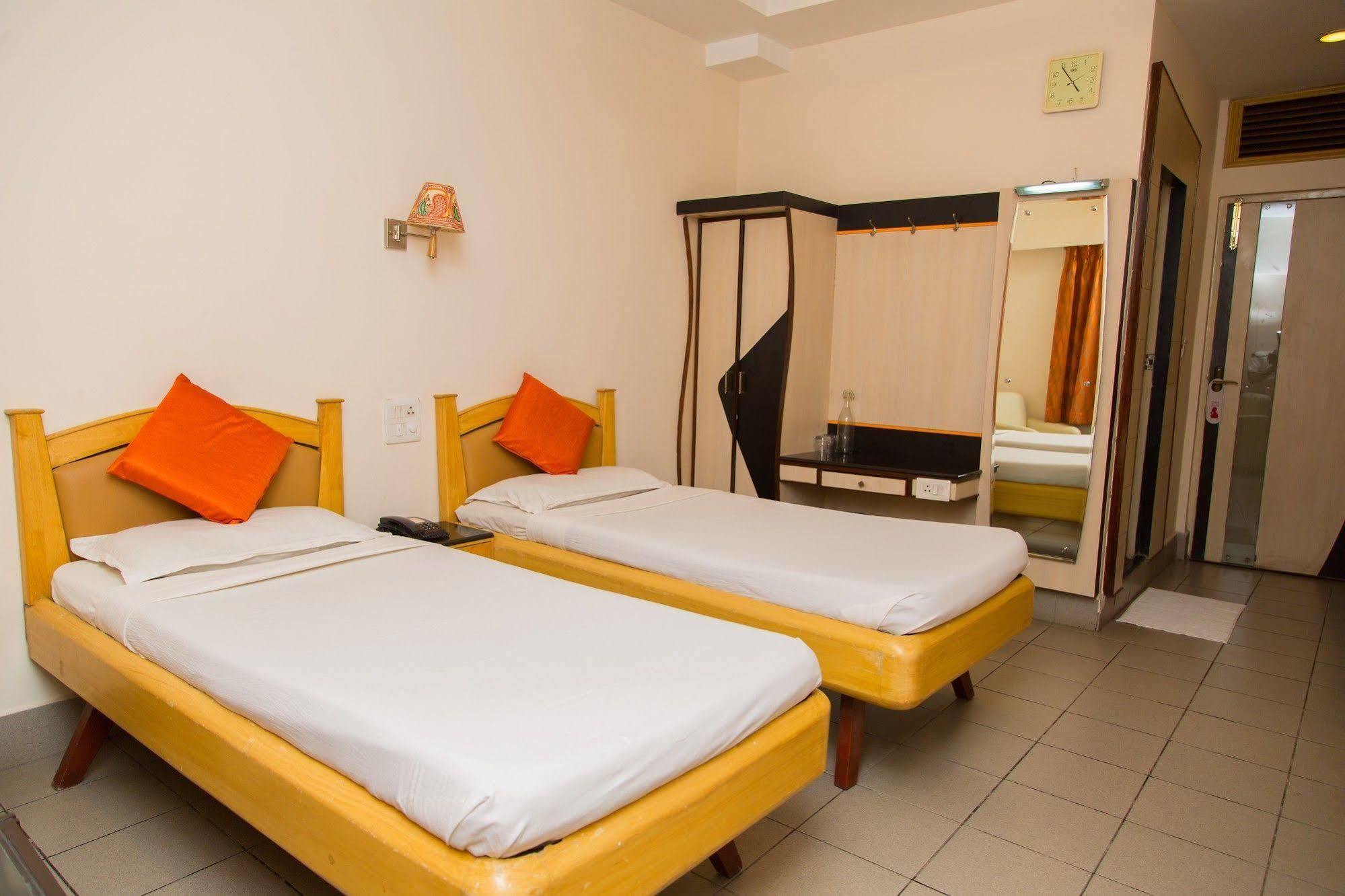 Fabhotel Kinnera Comforts Railway Station Visakhapatnam Exterior photo