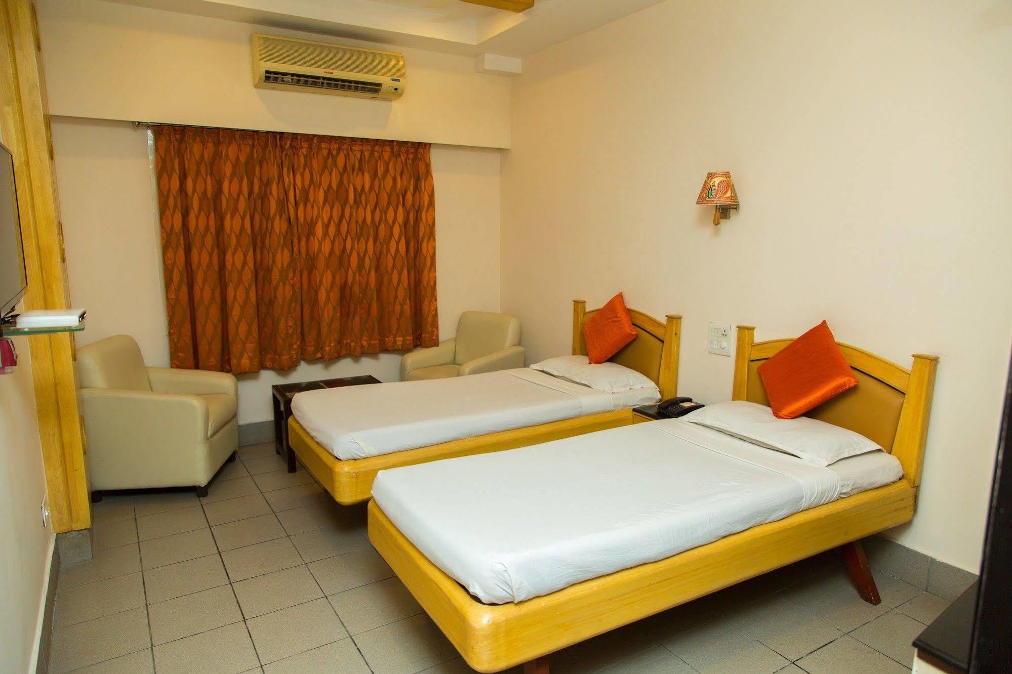 Fabhotel Kinnera Comforts Railway Station Visakhapatnam Exterior photo