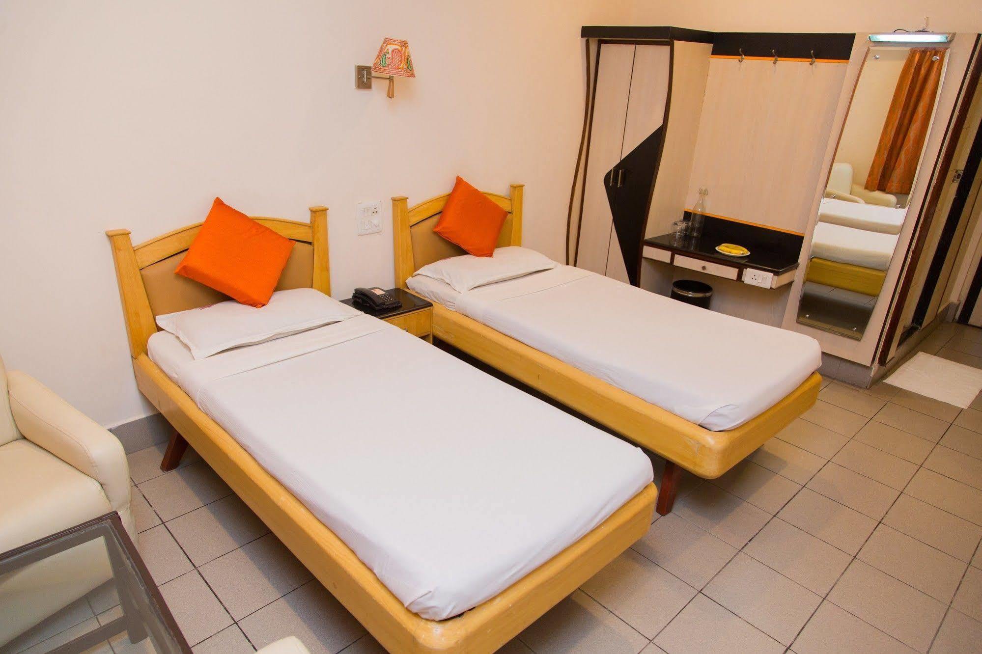 Fabhotel Kinnera Comforts Railway Station Visakhapatnam Exterior photo